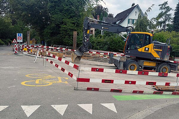 Baustelle auf einer Fahrradroute in Zürich.