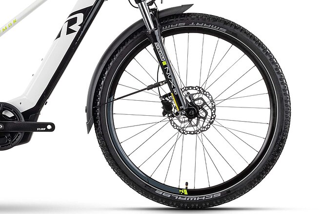 E-Bikes von Husqvarna, Gasgas und R Raymon werden zurückgerufen. Vorderrad eines E-Bikes mit Bremsscheibe.