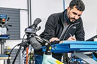 Günstige E-Bikes im Test: Nicht alle sind gut. 