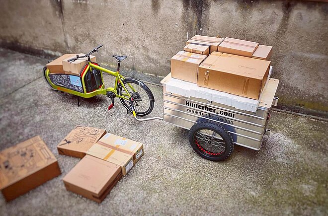 Cargobike mit grossem Anhänger