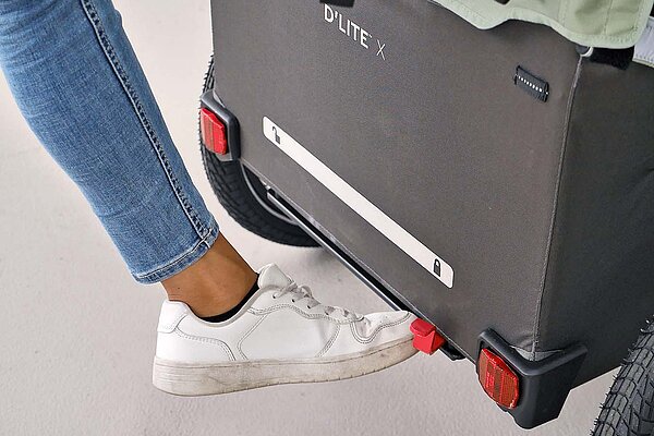 Bild, dass die Fussbremse eines Anhängers zeigt.