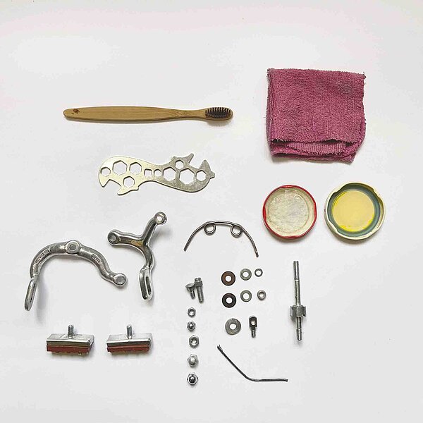 DIY-Anleitung für eine Nachtlampe aus einer Felgenbremse und Retrolampe