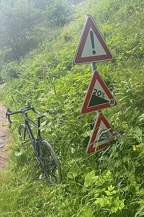  Happige Steigungen, schlechte Strassen.