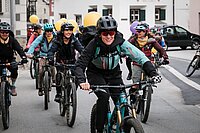 Frauen auf dem Mountainbike bei Las ciclistas 