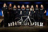 Das neue UIC-Frauen-Team Nexetis besteht aus einem internationalen Kader.