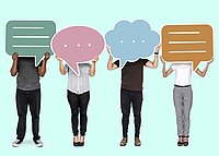 Diverse Menschen mit Sprechblasen