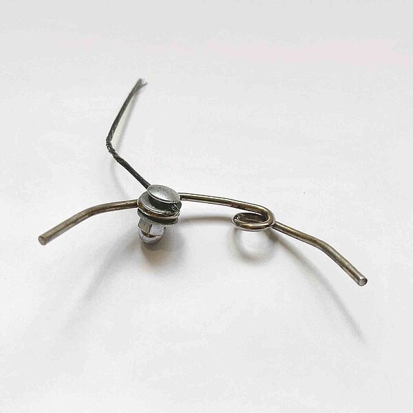 DIY-Anleitung für eine Nachtlampe aus einer Felgenbremse und Retrolampe