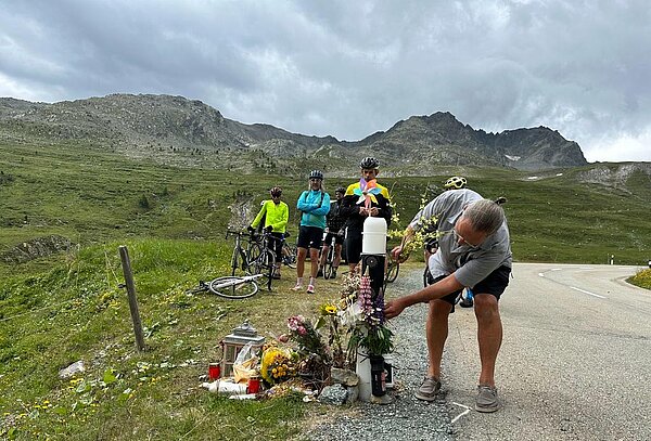 Gedenksstätte für Gino Mäder.