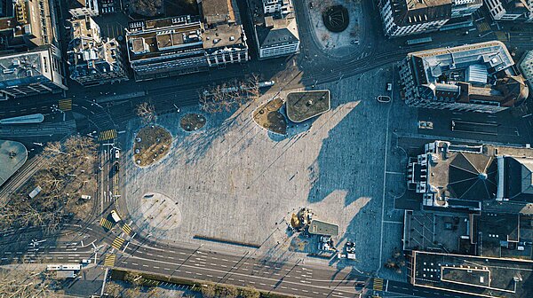 UCI Rad- und Para-Cycling-Strassen-WM. Luftaufnahme eines Platzes in der Stadt Zürich.