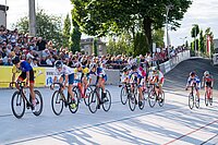 Offene Rennbahn Zürich Oerlikon. Fahrradrennen auf der Bahn. 