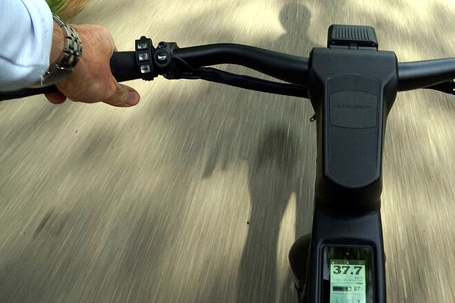 Tachopflicht für schnelle E-Bikes in der Schweiz. Speed Pedelec von Stromer.