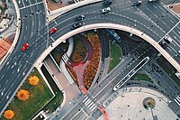 Asoziale Strassen. Strassen mit Autos und Fahrrädern