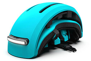 türkiser klappbarer Fend Helm eingeklappt