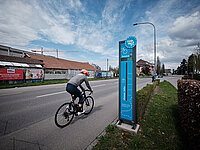 Astra lanciert Roadmap Velo. Rennvelofahrer auf einer Strasse. 