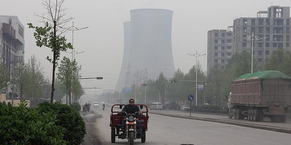 Stadt in China mit viel Smog in der Luft