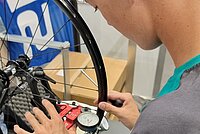 Die Swiss Skills bieten Jugendlichen die Möglichkeit Berufe auszuprobieren.