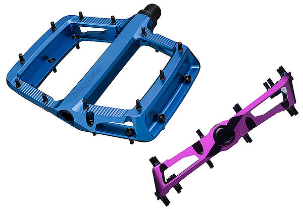 Bunte Plattform-Pedale für Mountainbiker.