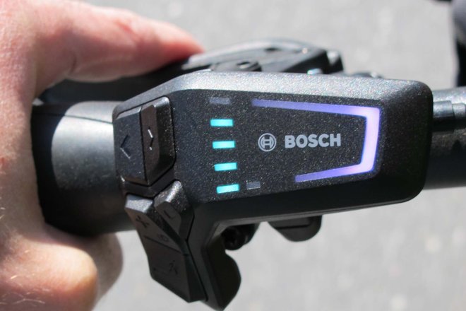 Die neue Bosch-Generation: Mit dem «Smart System» hat man alle wichtigen Infos im Blick, plus noch einiges dazu.