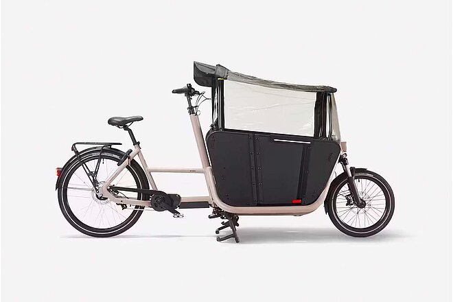 B’Twin «F900E» Long John Lastenvelo. Cargobike für Familien.