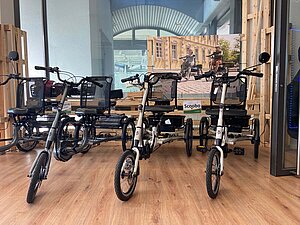 Sesseldreiräder scoobo von Pfautec im Showroom