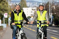 Spitex Mitarbeitende unterwegs mit dem E-Bikes.