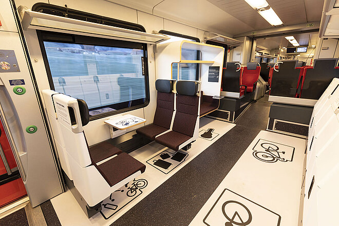 Die modularen Zugabteile der Südostbahn SOB können zu Veloabstellplätzen umgebaut werden.