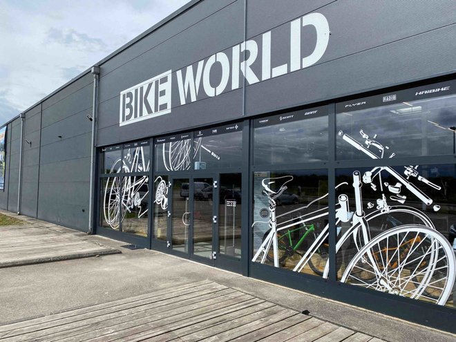 Migros will sich von Bike World trennen. Bike World Filiale von aussen.