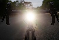 Hell leuchtende Fahrradlampe.