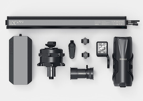 Nabenmotor, Batterie, spezielles Tretlager mit Sensor und die im Oberrohr eingelassene Bedienungseinheit des Mahle «X20»-Hilfsantriebs