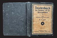 Altes in Leder gebundenes Buch.