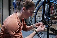 Frauen in technischen Berufen sind auch in der Velobranchen untervertreten.