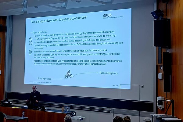 Der Verkehrsforscher Michael Wick erläutert, wie die Akzeptanz für den Veloverkehr gesteigert werden kann.