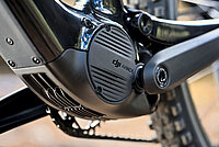 DJI Avinox E-Mountainbike Motor mit viel Drehmoment. 