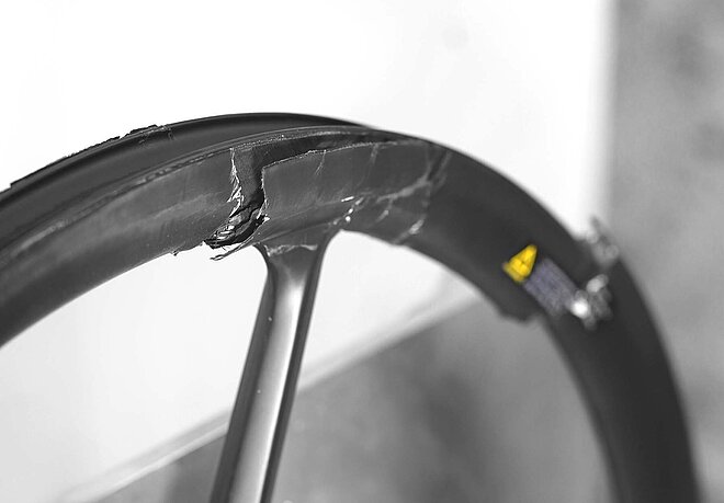 Bike Ahead Composites Carbon Laufrad gebrochen. Fake. 