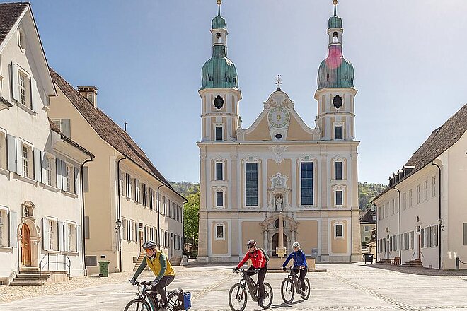 Die neue Burgenroute von Schweizmobil 