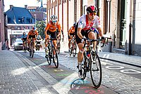 Marlen Reusser kann an der Tour de Suisse Women nicht starten. Radrennfahrerinnen bei einem Rennen.