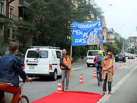 Umverkehr hat in Witikon eine Autospur in einen Veloweg verwandelt.