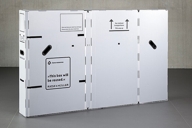 Nach dem Auspacken eines E-Bikes lässt sich die «Bike Box» zusammenfalten und zurücksenden. Bike Box aus Kunststoff von Riese und Müller.