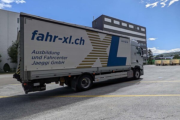 Trotz technischer Fortschritte ist der Tote Winkel für Velofahrende eine grosse Gefahr. 