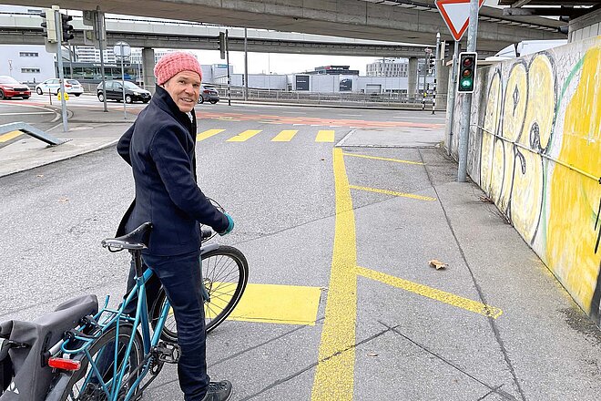 Jürg Buri hat grünes Licht. Das Gesetz beschleunigt die Umsetzung einer guten Veloinfrastruktur. Jueg Buri von Pro Velo Schweiz.