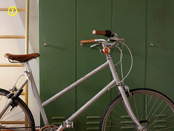 Velo mit Lenkergriffen aus Leder