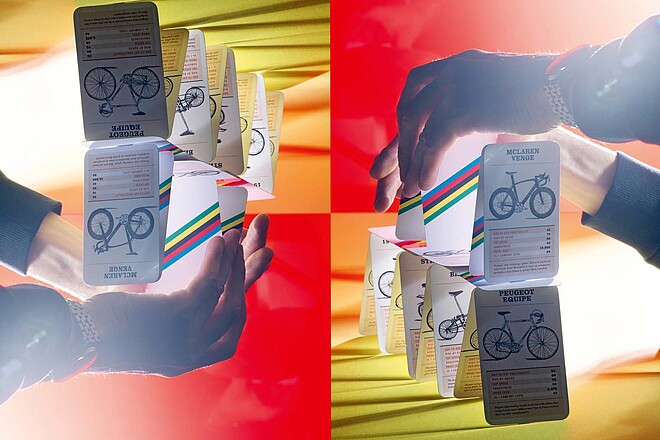 Ein abstraktes Bild mit Händen, die Spielkarten zu einem Turm aufbauen.