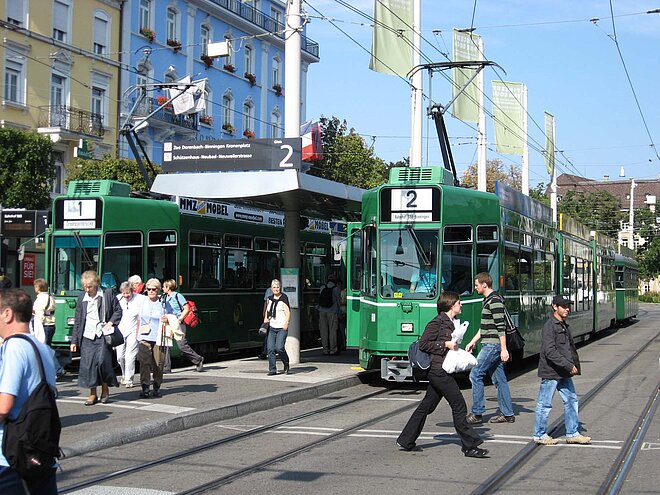 Trams in Basel um den Hauptbahnhof SBB