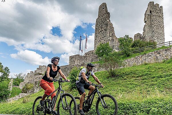 Neue Velorouten "Burgenzauber" von Schweizmobil