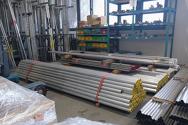 Alluminiumrohre warten auf Vearbeitung