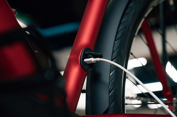 Fahrrad mit grünem Rahmen von Ampler.