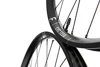 DT Swiss M1200 Carbonfelgen.