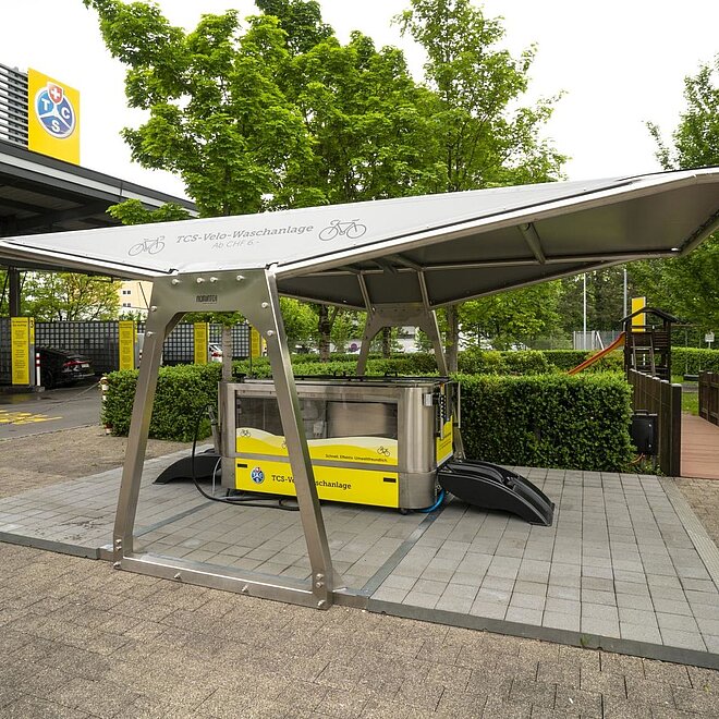 Die Waschanlage steht auf dem Gelände des TCS in Füllinsdorf und wartet auf die erste Kundschaft. (Bild: TCS) Die Waschanlage steht auf dem Gelände des TCS in Füllinsdorf und wartet auf die erste Kundschaft.