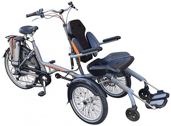 Van Raam Rollstuhl-Dreirad mit integriertem abnehmbarem Rollstuhl.