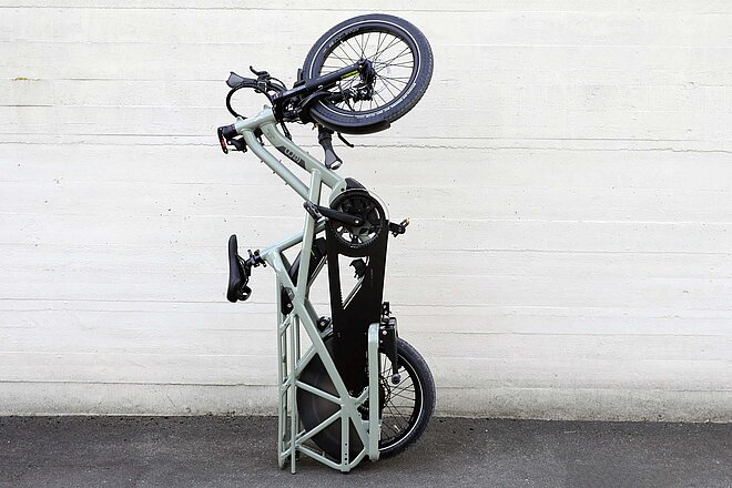 Das Tern GSD kann bei Bedarf hochkant aufgestellt und so platzsparend geparkt werden